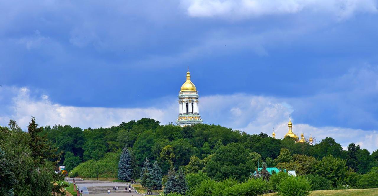 Great View Apartaments Near Lavra Kyiv Exterior photo